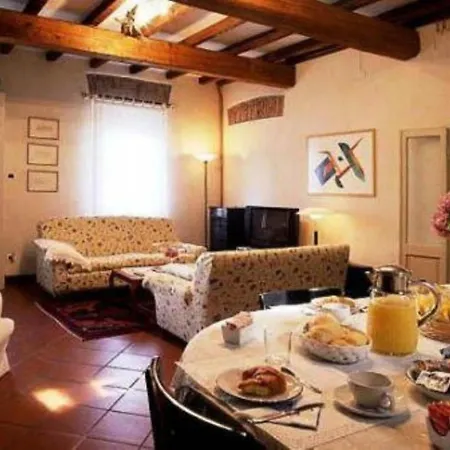 Corte Posta B&B - parcheggio e bagno in camera - sconti per Espositori Mangiari -ideale per Coppie, Soggiorni di lavoro, Viaggiatori interessati a arte e cultura-2